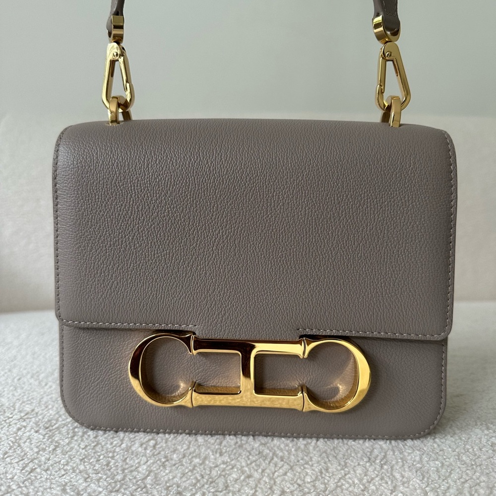 Elegant Cream Shoulder Bag - Picture 5 of 9